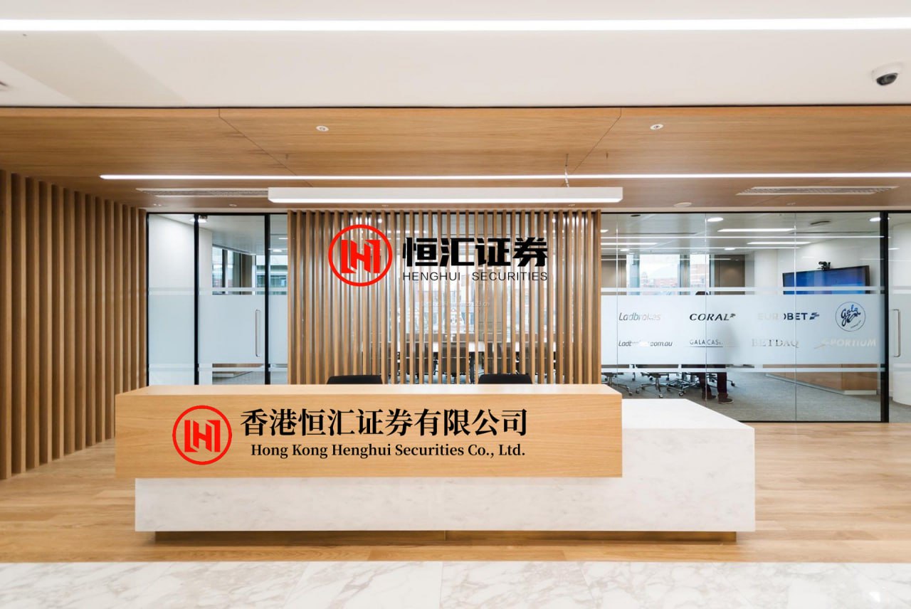 君子配资 【魅族手机或将成为历史：业务实质性停摆，3月正式退市】从多位知情人士处获悉，魅族手机业务已经实质性停摆，将于2026年3月正式退市。此外，魅族旗下FlymeAuto车机业务将独立运营，魅族品牌或将继续保留在吉利体系内。星纪魅族的飞书大群目前还剩1000多人，但有不少员工已提出离职，少量员工...